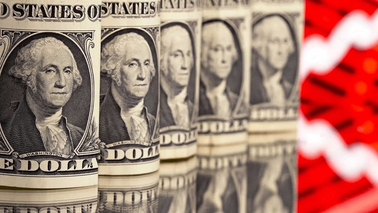 Odporny dolar doprowadza jena na skraj 160 punktów